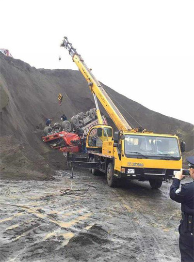 林芝上犹道路救援